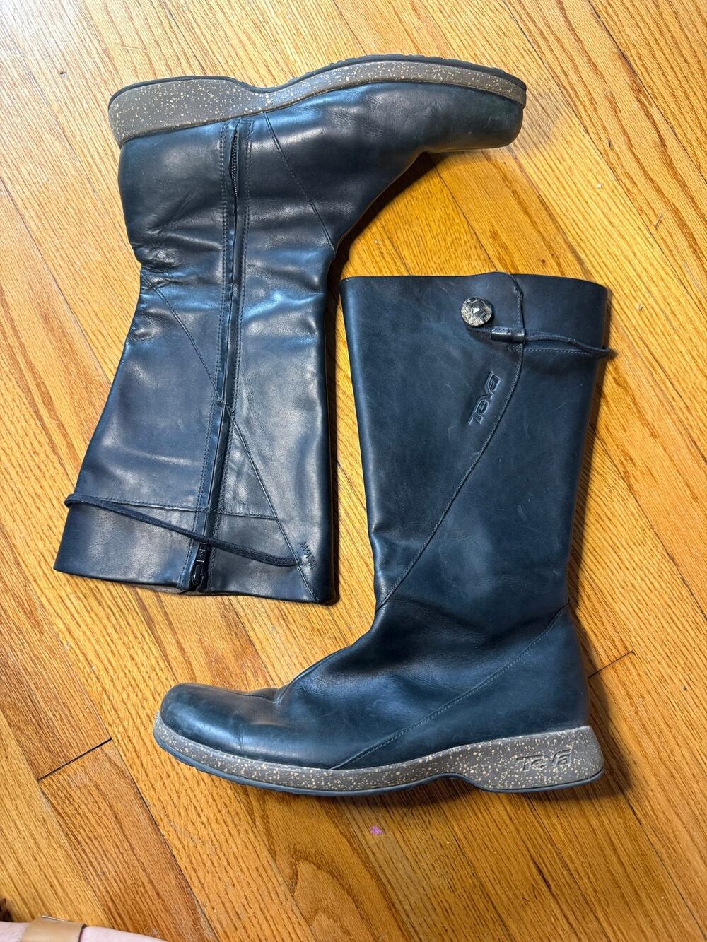 Teva Tall Leather Riding Boots Black Zip Up Women’s Size 10